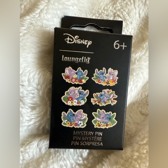 Disney Mystery Pin with Black and White Design - Picture 3 of 4
